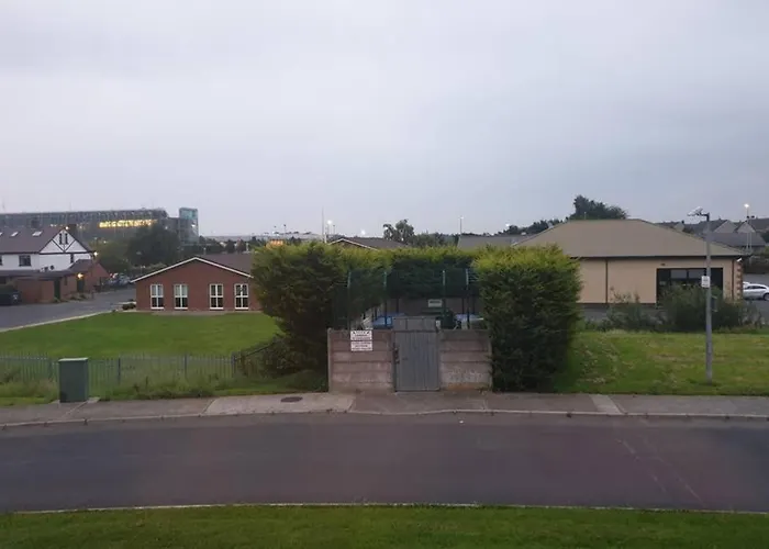 Private-ensuite-room City